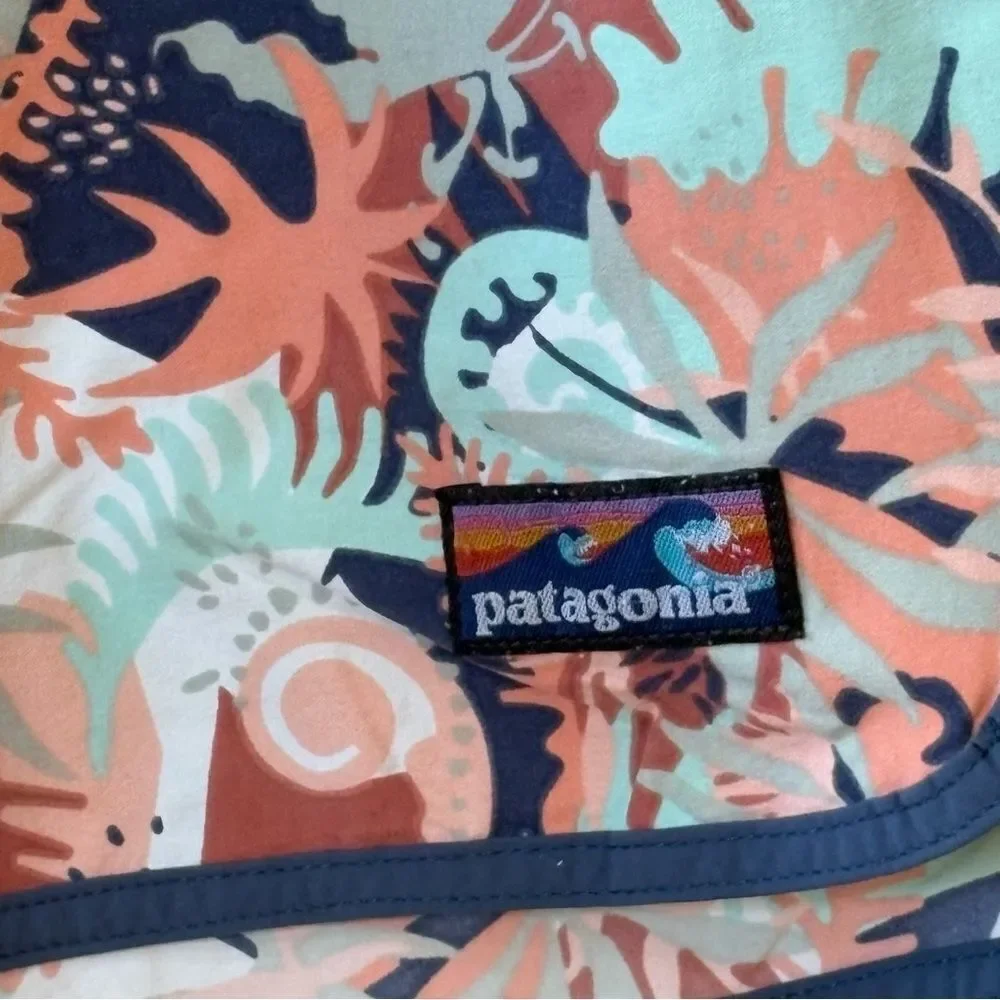 Patagonia Scallop Hem Stretch Wavefarer Board Shorts
